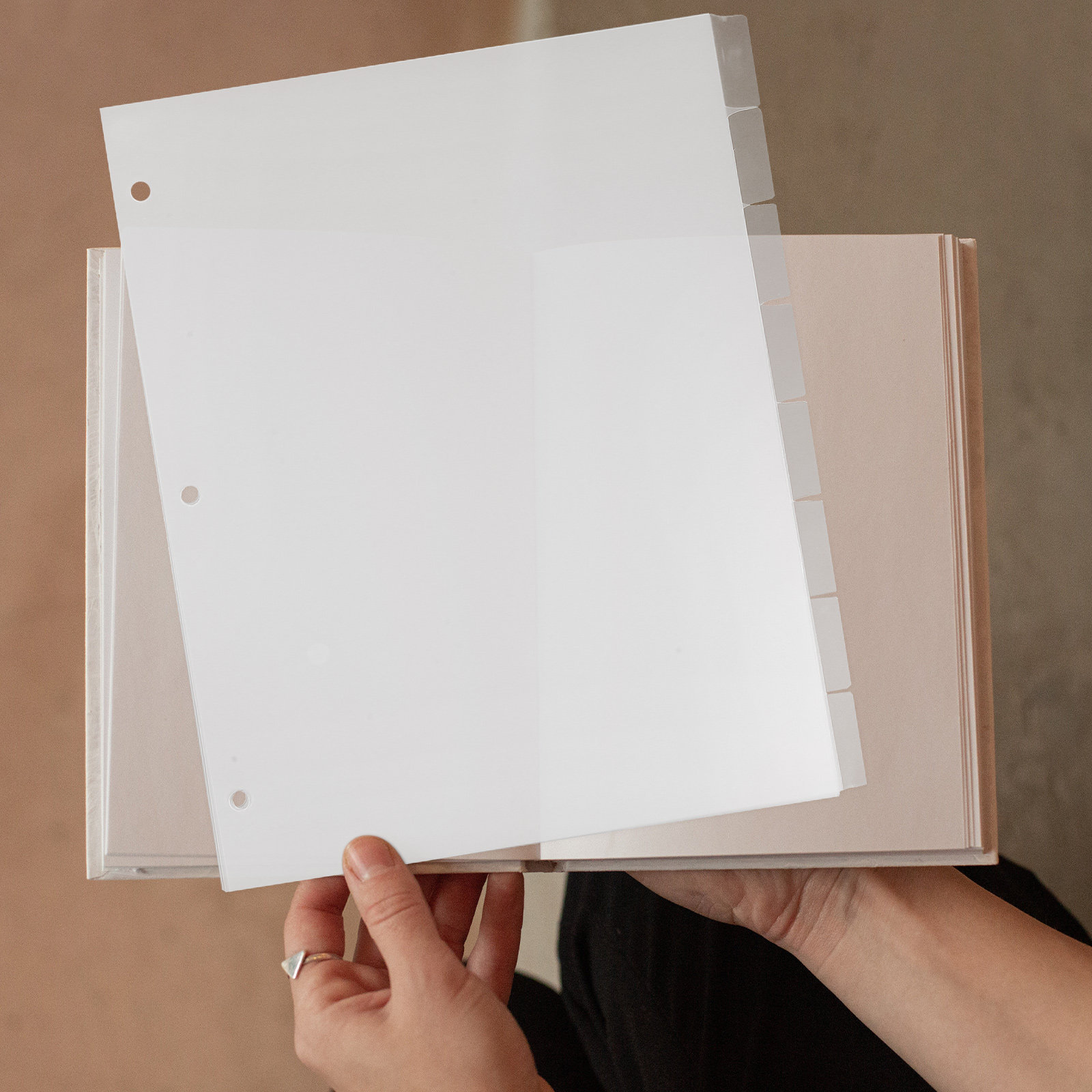 8 Sheets Tabbed Divider Pages  - مراجعة Tab Divider A4 وسعره